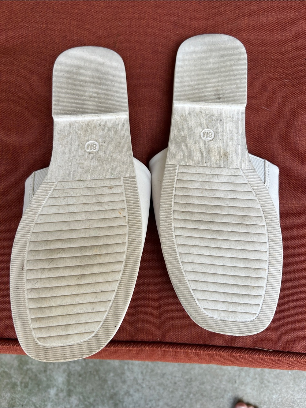 Rachel Zoe Off-White Leather Slide Mules - Picture 6 of 7